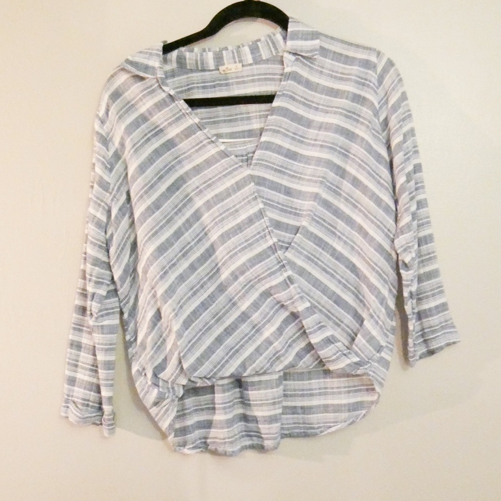 Hollister Linen Top - Light Blue Stripes